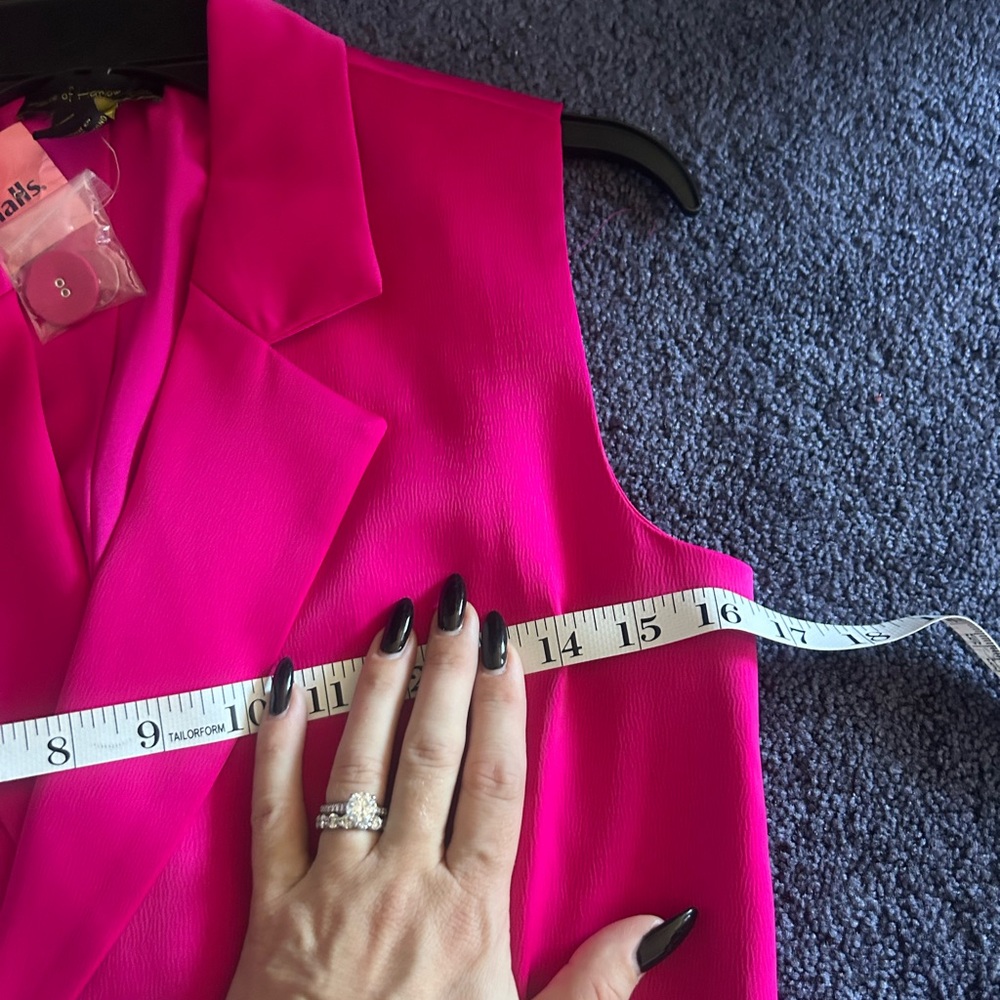 House of Harlow 1960 Vibrant Pink Sleeveless dress